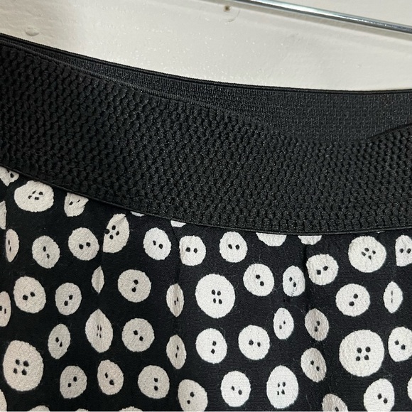 MAEVE by ANTHROPOLOGIE Button Black and white ruffle wrap Skirt | size large - Picture 4 of 8